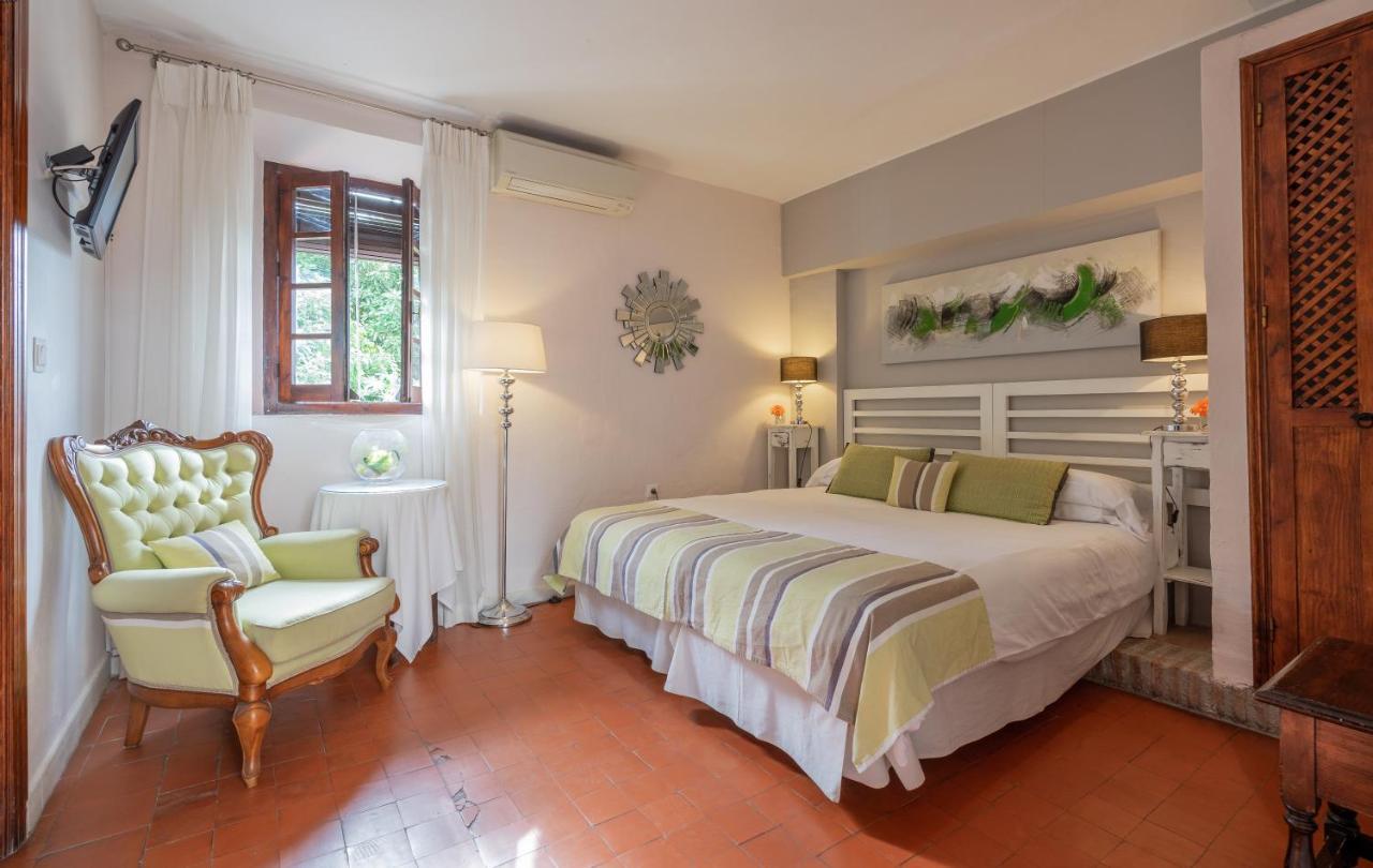 La Tartana Hotel Boutique La Herradura  Zimmer foto