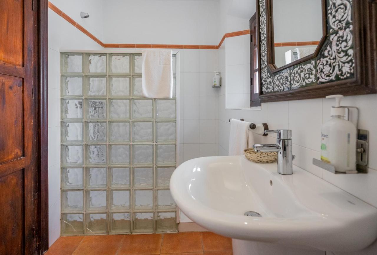 La Tartana Hotel Boutique La Herradura  Zimmer foto